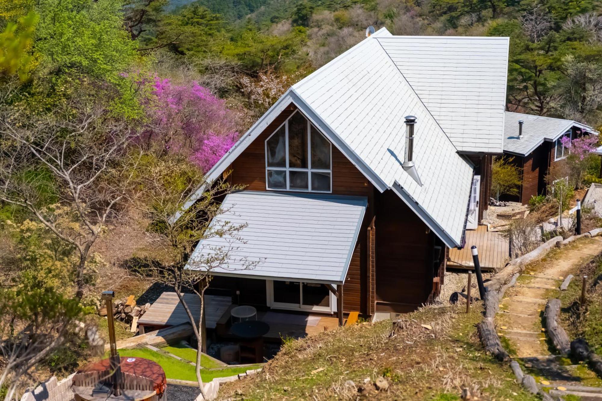 Renest Villa